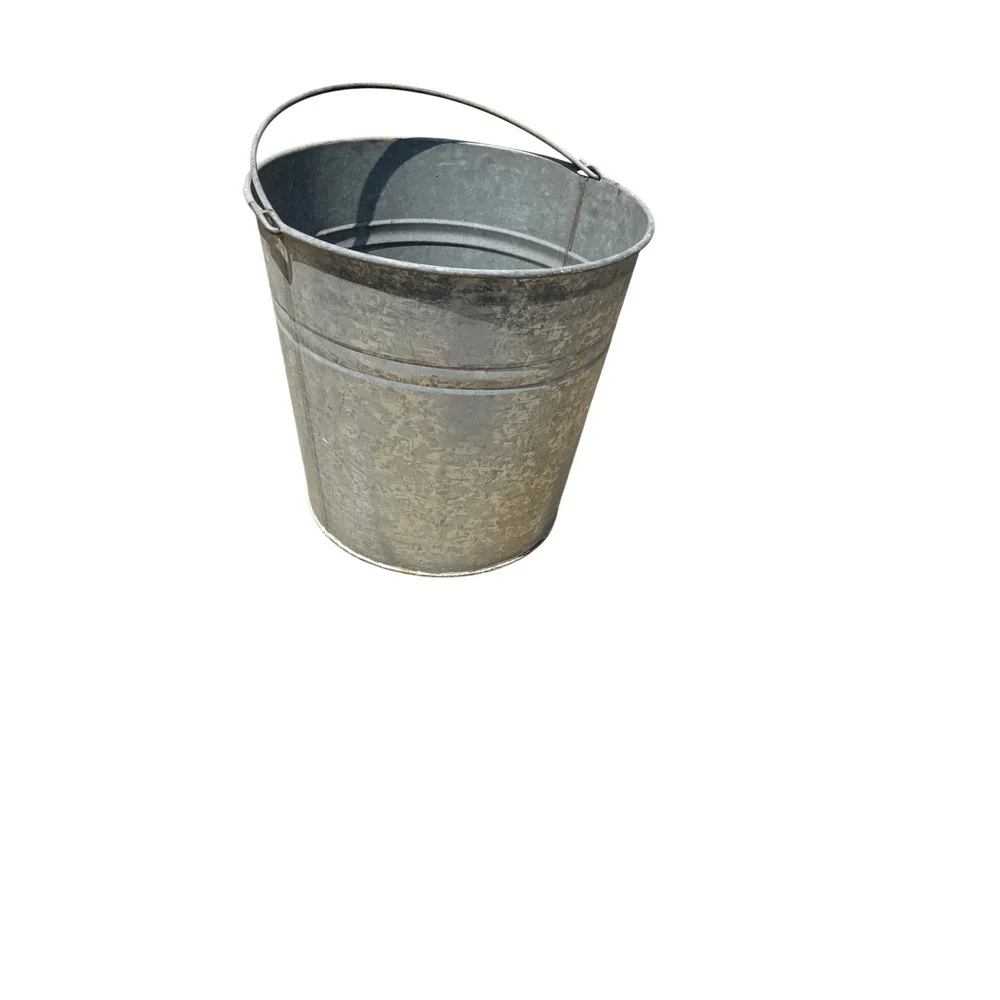 Vintage Galvanized Steel Metal Bucket Wire Bail Handle Farmhouse Pail Canada